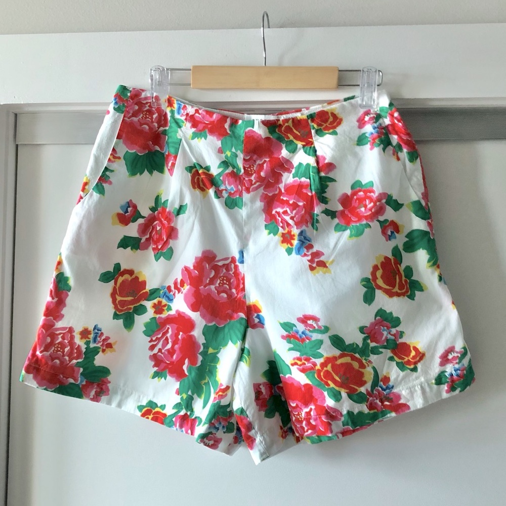 Rhode Shorts- L or M